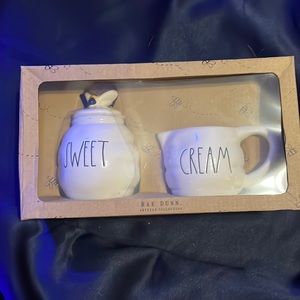 Rae dunn bee cream sugar set new